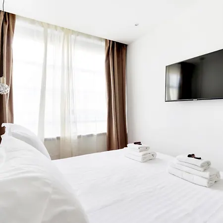 Pick A Flat's Rue Pajol - La Chapelle Parigi